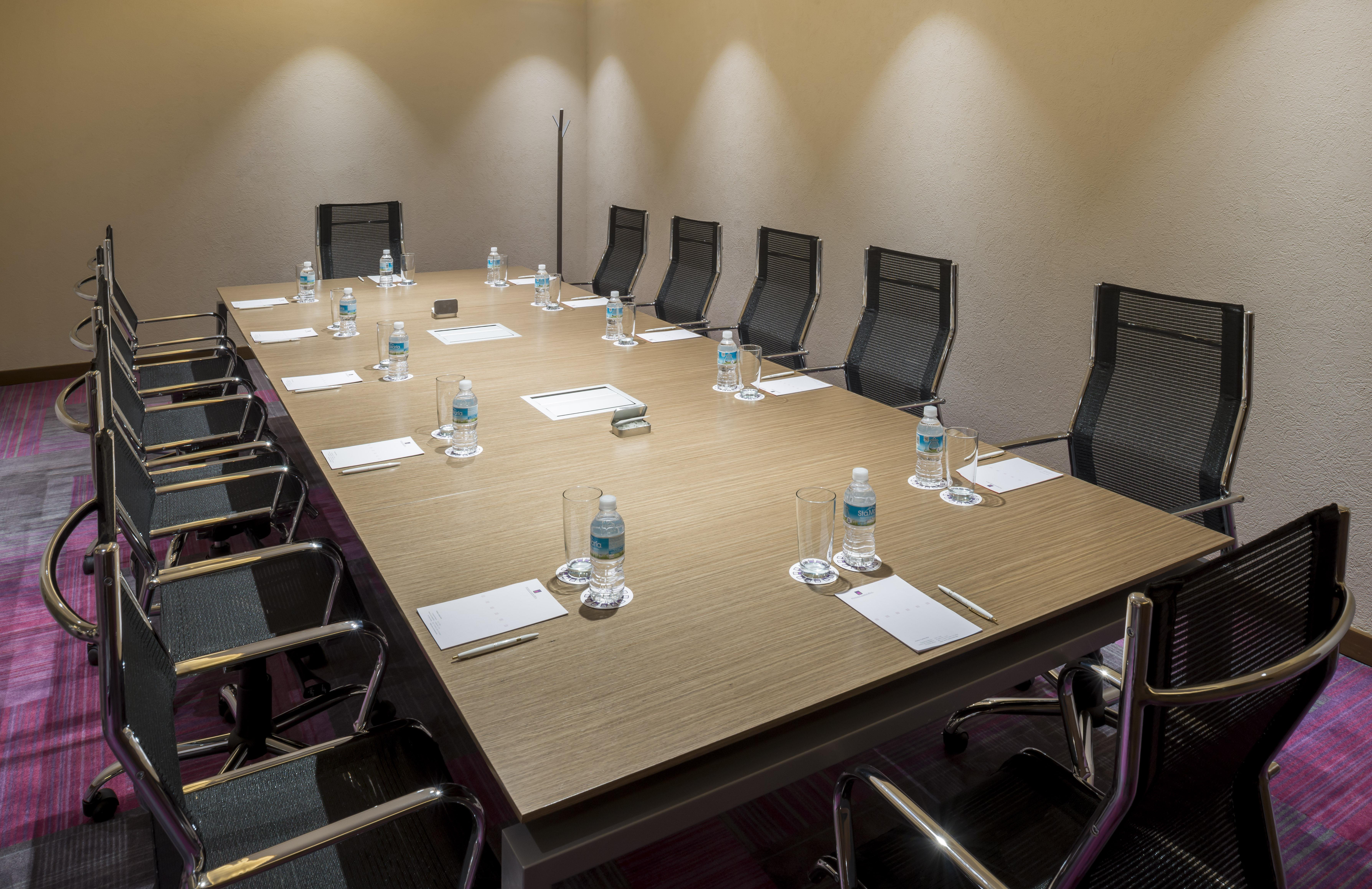 Camino Real Pedregal Mexico Hotel Buitenkant foto A boardroom table